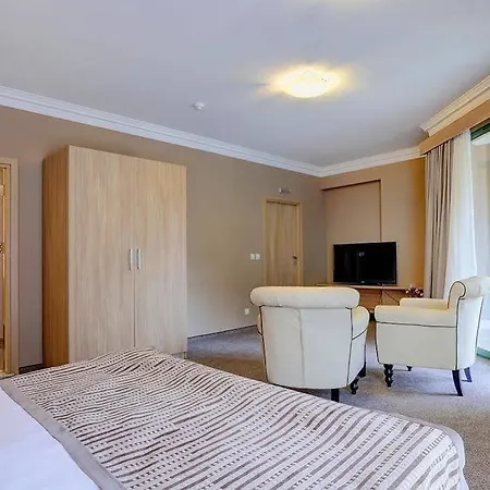 Romance Splendid And Hotel